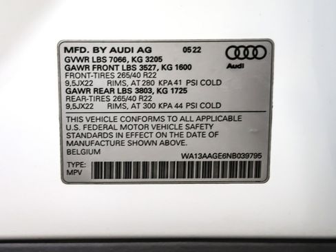 Used 2022 Audi e-tron Prestige image 26
