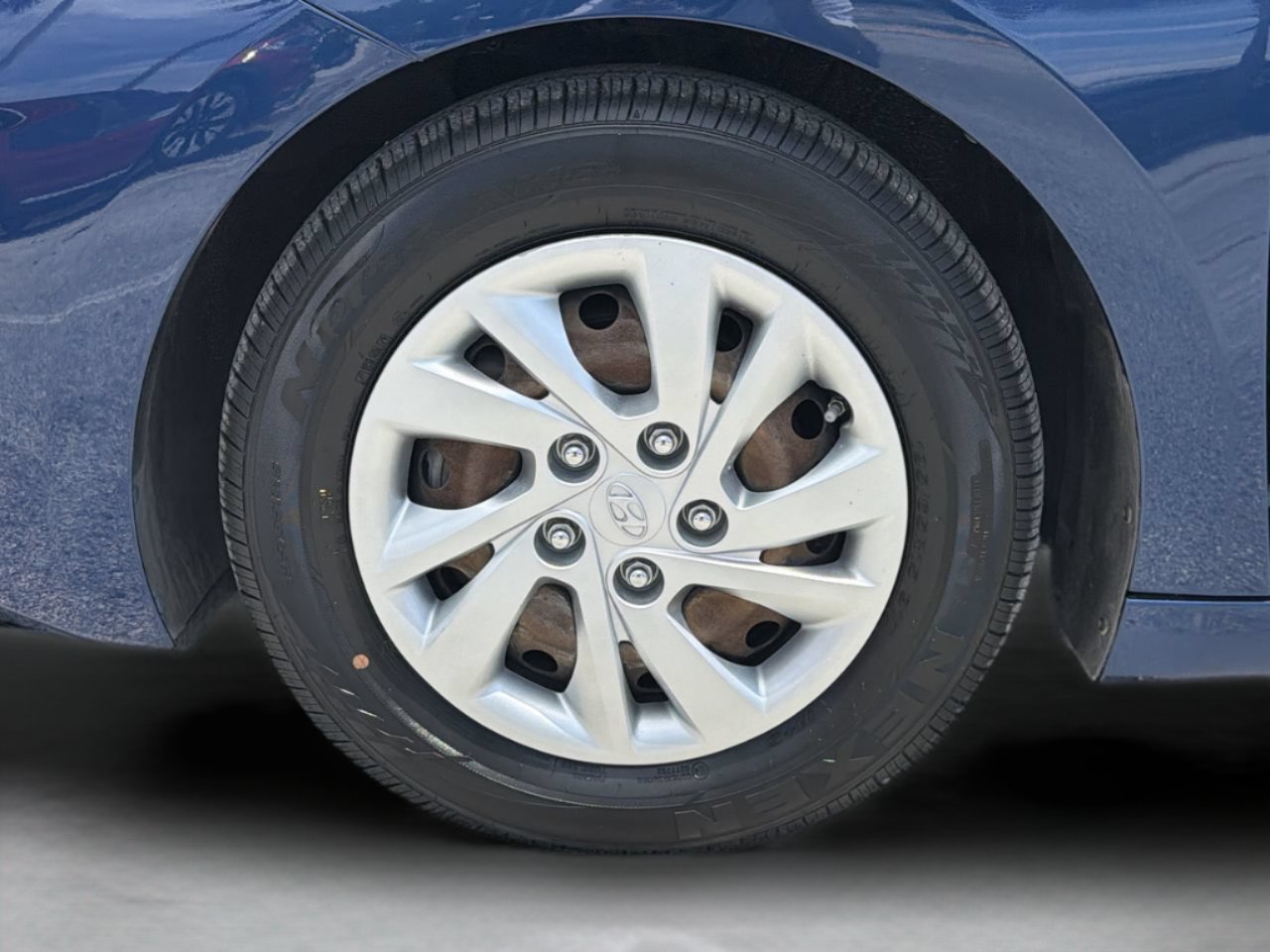 Used 2020 Hyundai Elantra SE FWD image 30
