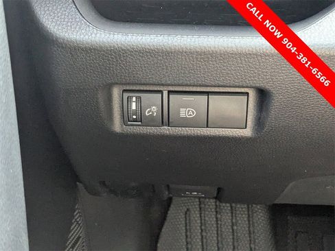 Used 2022 Toyota RAV4 XLE image 26