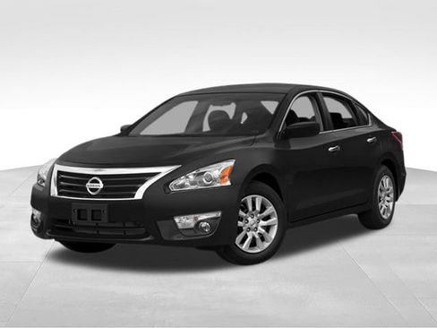 Used 2013 Nissan Altima 2.5 S FWD image 4