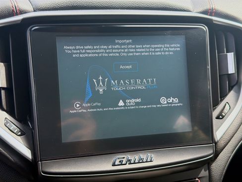 Used 2017 Maserati Ghibli S RWD image 13