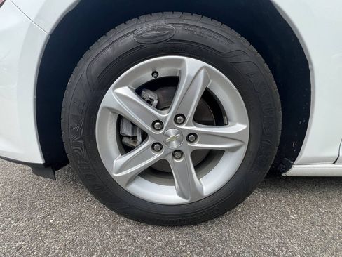 Used 2019 Chevrolet Malibu LS FWD image 22