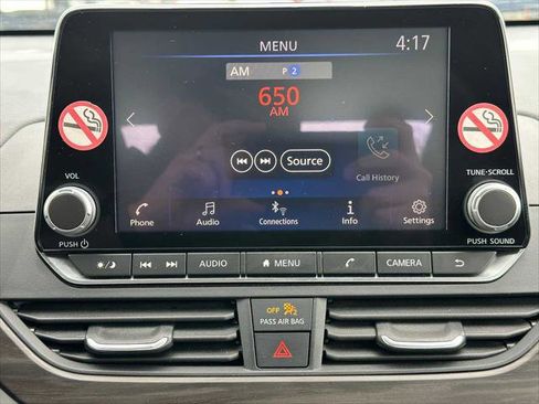 Used 2024 Nissan Altima 2.5 SV image 26