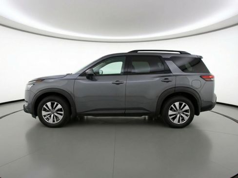 Used 2025 Nissan Pathfinder SV FWD image 5