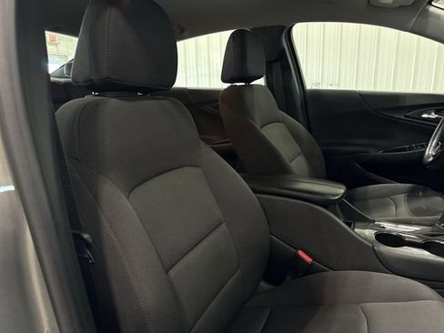 Used 2017 Chevrolet Malibu LT FWD image 30