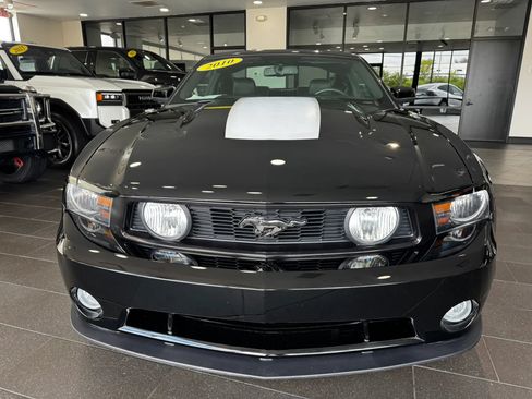 Used 2010 Ford Mustang GT RWD image 8