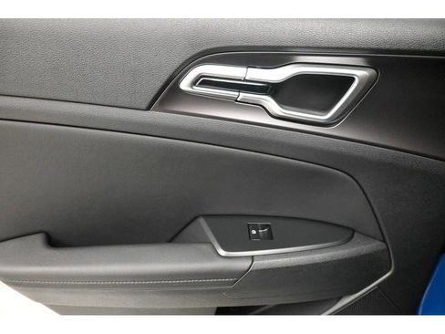 New 2026 Kia Sportage EX w/ EX Panorama Roof Package image 11