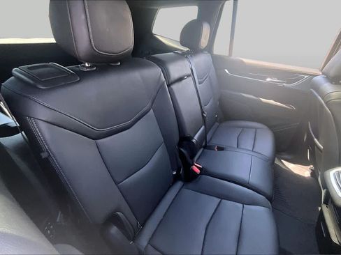 Used 2024 Cadillac XT6 Premium Luxury w/ Technology Package FWD image 18