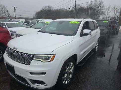 Used 2019 Jeep Grand Cherokee Summit image 2