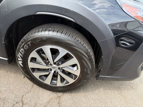 Used 2023 Subaru Outback Premium AWD/4WD image 4