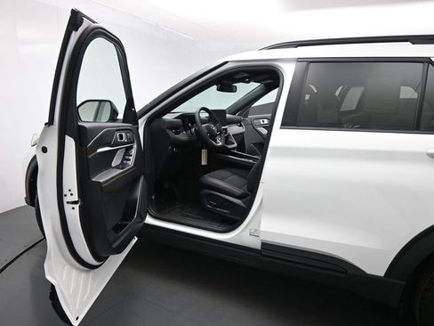 New 2026 Ford Explorer Tremor AWD/4WD image 8