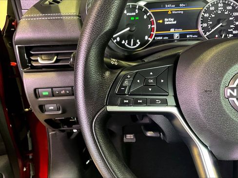 Used 2025 Nissan Sentra SV FWD image 12