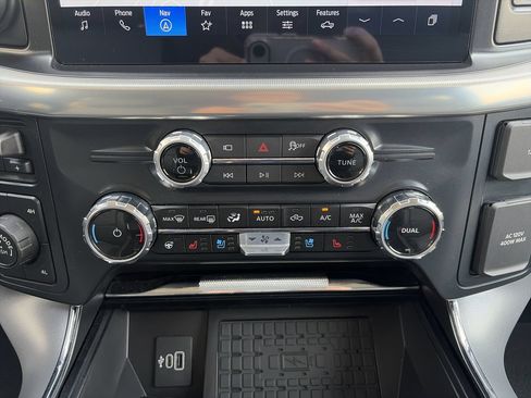 Used 2025 Ford F150 Lariat w/ Equipment Group 501A Mid AWD/4WD image 26