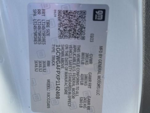 Used 2023 Chevrolet Express 2500 w/ Driver Convenience Package image 31