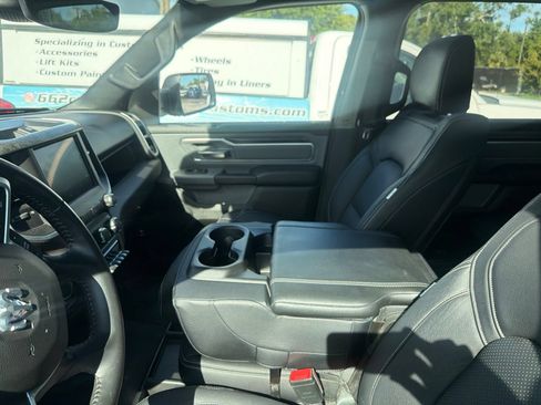 Used 2022 RAM 1500 Big Horn AWD/4WD image 6