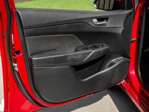 Used 2020 Hyundai Accent SE image 44