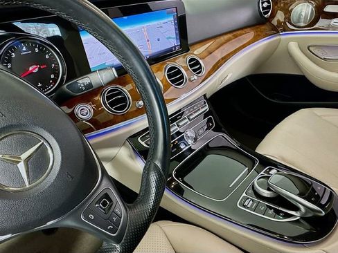 Used 2018 Mercedes-Benz E 300 image 17