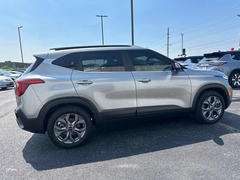 Used 2024 Kia Seltos S AWD/4WD image 7