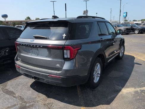 Used 2025 Ford Explorer Active RWD image 4