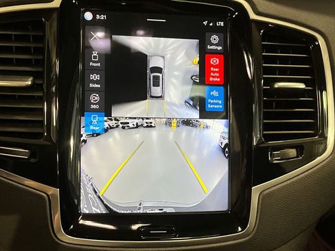Certified 2024 Volvo XC90 B6 Plus w/ Protection Package Premier AWD/4WD image 16