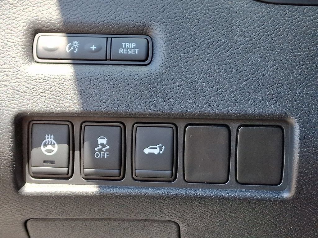 Used 2017 Nissan Murano Platinum w/ Platinum Technology Package AWD/4WD image 25