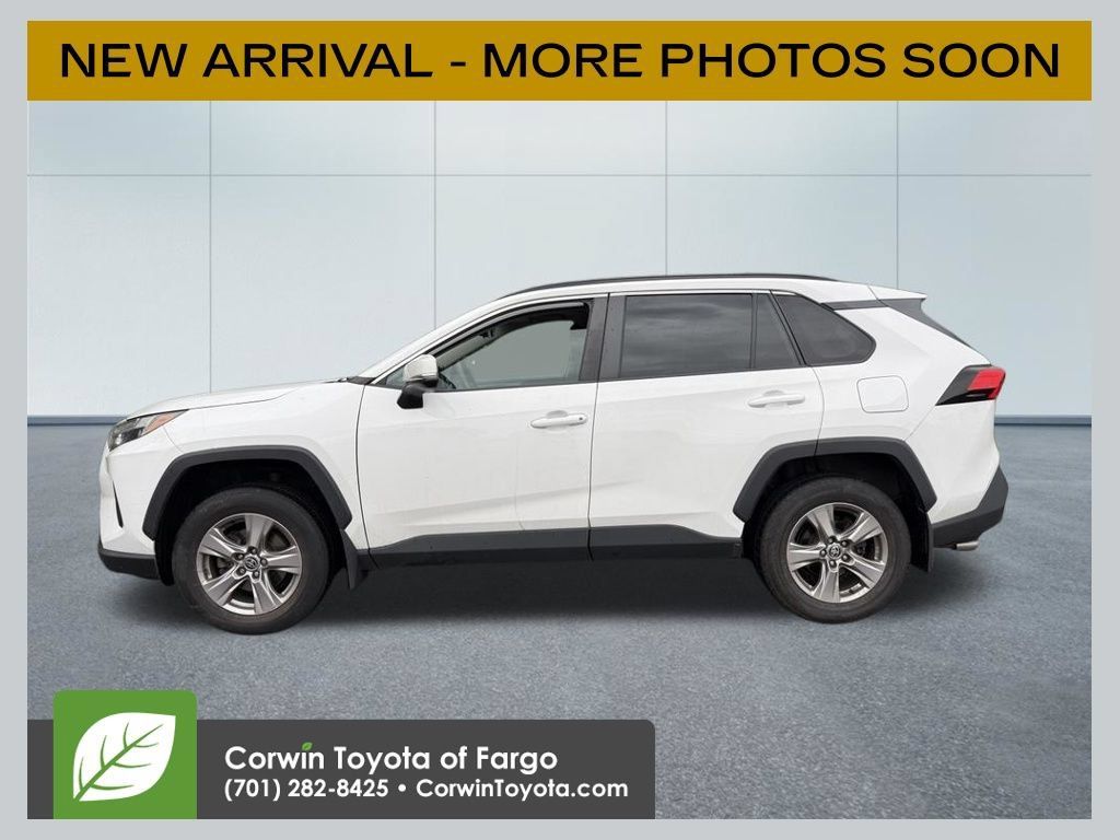 Used 2022 Toyota RAV4 XLE w/ Convenience Package AWD/4WD image 1