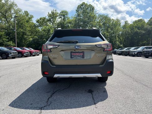 Used 2024 Subaru Outback Touring AWD/4WD image 5
