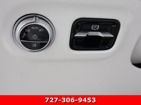 Certified 2025 Mercedes-Benz Maybach EQS 680 4MATIC image 27