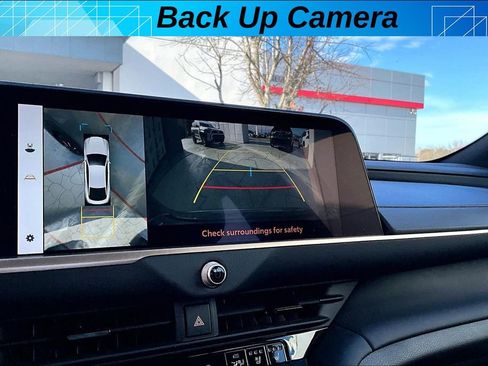 New 2024 Toyota Crown Platinum image 15