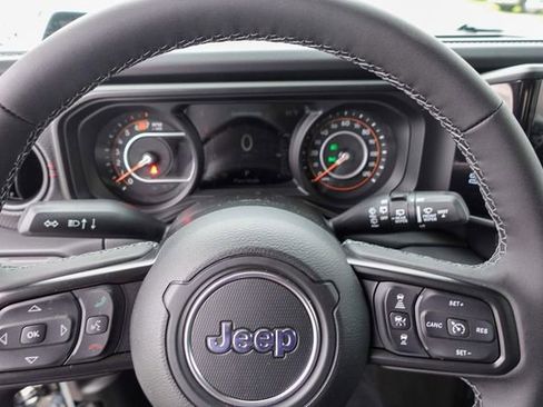 New 2026 Jeep Wrangler Unlimited Rubicon w/ Technology Group image 16