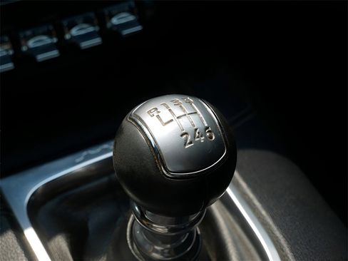 Used 2018 Ford Mustang Premium w/ Ecoboost Performance Package image 23