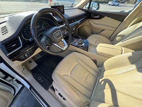 Used 2017 Audi Q7 3.0T Premium w/ Towing Package image 19