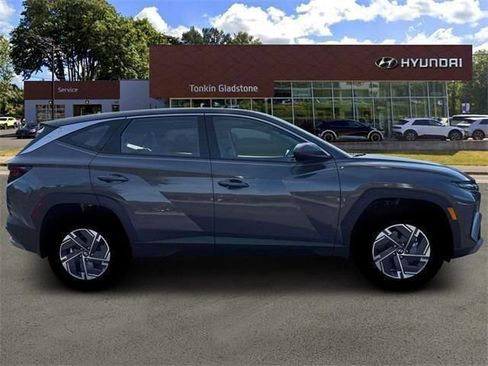 New 2026 Hyundai Tucson Blue SE AWD/4WD image 9