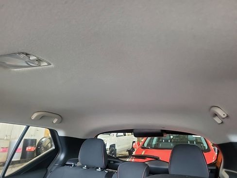 Used 2024 Nissan Kicks SR image 13