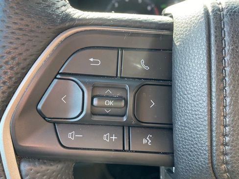 Used 2024 Toyota Tacoma Limited image 28