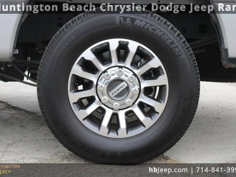 Used 2020 Ford F250 Lariat w/ Lariat Value Package image 9