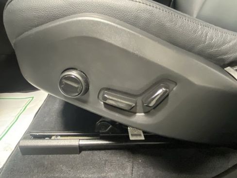 Used 2024 Volvo XC60 T8 Core image 11