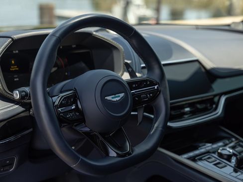 Used 2025 Aston Martin DBX 707 AWD/4WD image 12