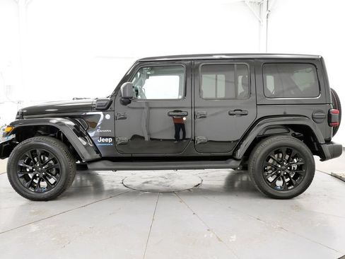 Used 2023 Jeep Wrangler Unlimited Sahara w/ Cold Weather Group AWD/4WD image 4