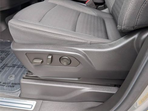 Used 2023 Chevrolet Silverado 1500 LT AWD/4WD image 20