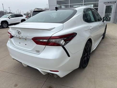 Used 2022 Toyota Camry XSE image 7
