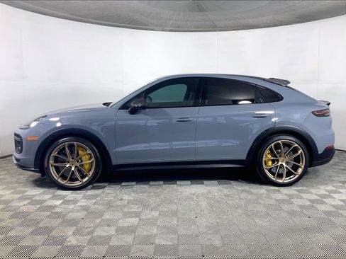 Used 2022 Porsche Cayenne Turbo GT AWD/4WD image 2