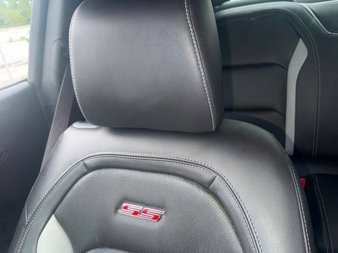 Used 2017 Chevrolet Camaro SS RWD image 12