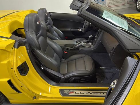 Used 2013 Chevrolet Corvette Grand Sport w/ 3LT Preferred Equipment Group image 21