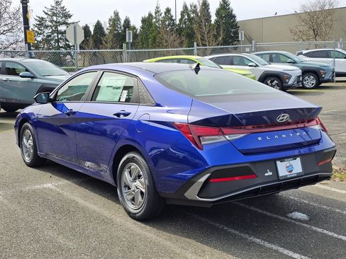 New 2026 Hyundai Elantra SE image 5