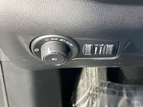 Used 2022 Jeep Compass Latitude AWD/4WD image 10