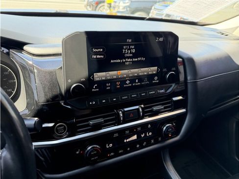Used 2022 Nissan Pathfinder SL FWD image 46