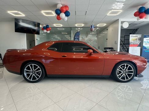 Used 2021 Dodge Challenger R/T w/ Plus Package image 5