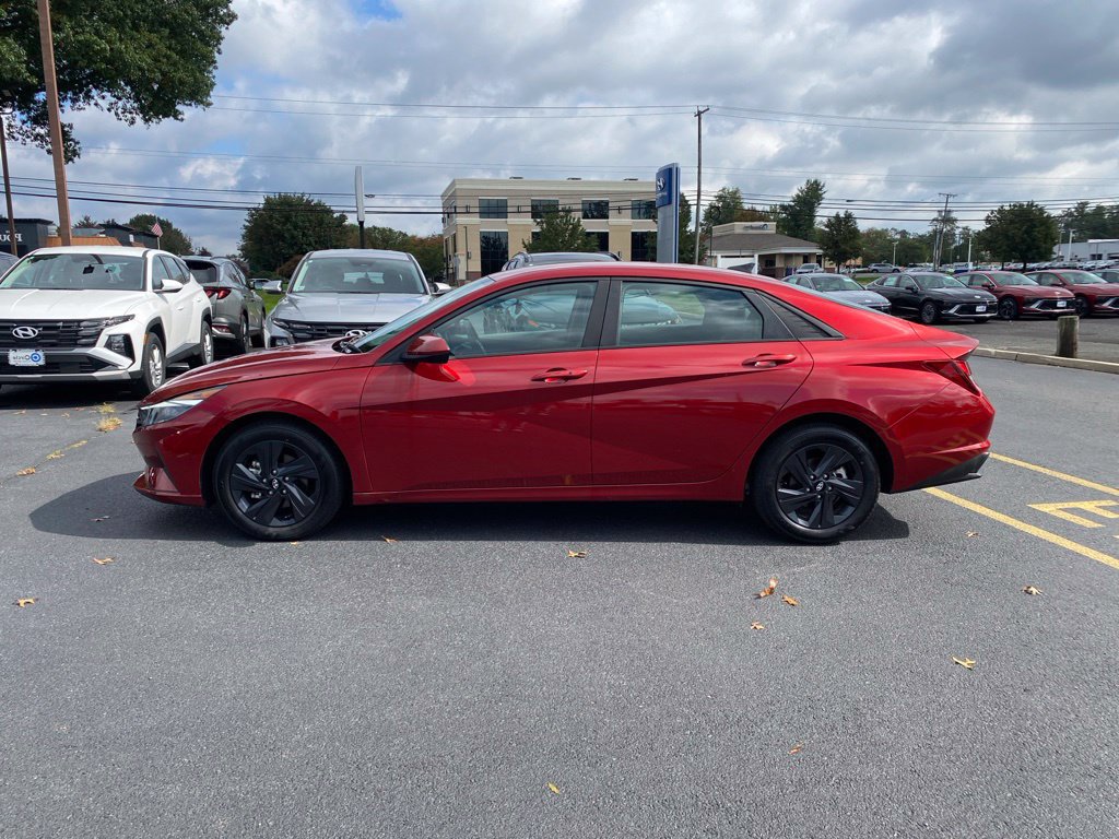 Certified 2023 Hyundai Elantra SEL w/ Cargo Package FWD image 7