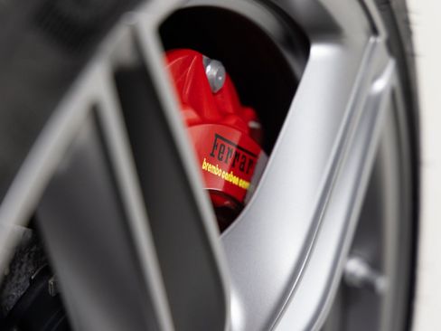 Used 2021 Ferrari Roma RWD image 39